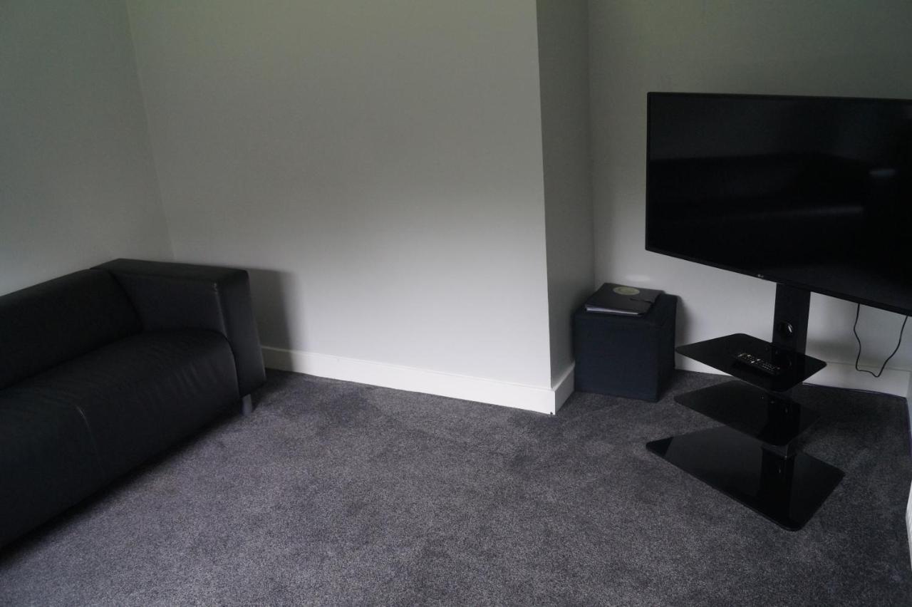 Garnock 3 Apartment Beith Exterior photo
